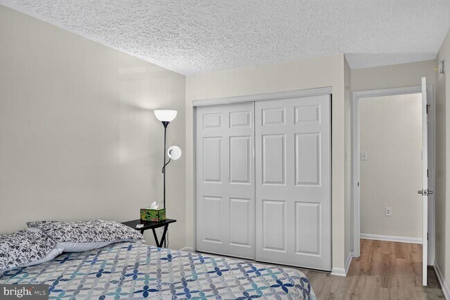 Building Photo - 6929 Clearwind Ct