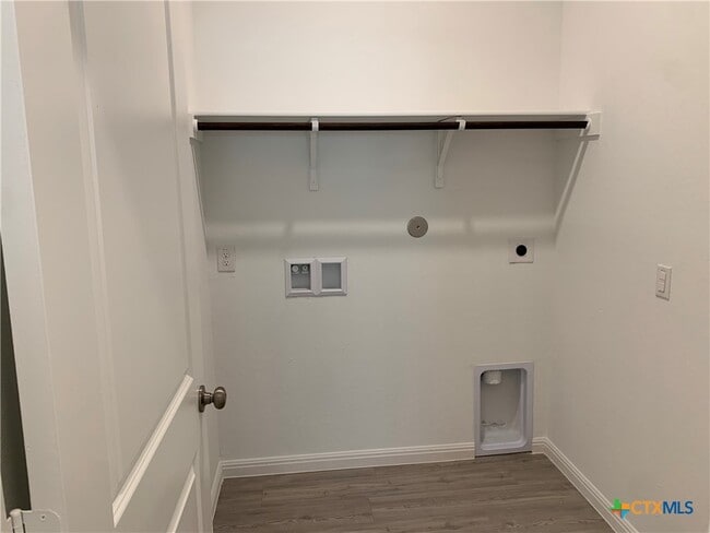 Building Photo - 458 Fairy Duster Dr