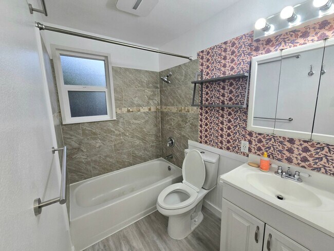 Building Photo - Lovely 2 Bedroom Home in Arlington, WA