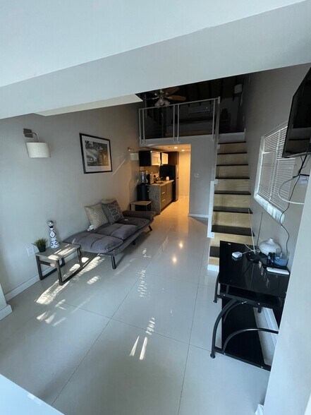 Guest Apartment - 7820 Carlyle Ave
