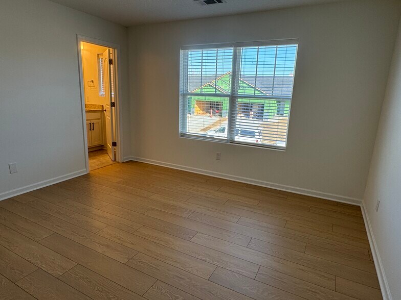 Building Photo - 5888 Butterfield Ct