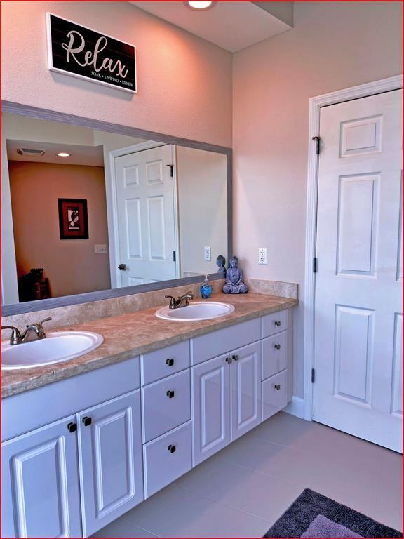 Building Photo - 322 E Central Blvd