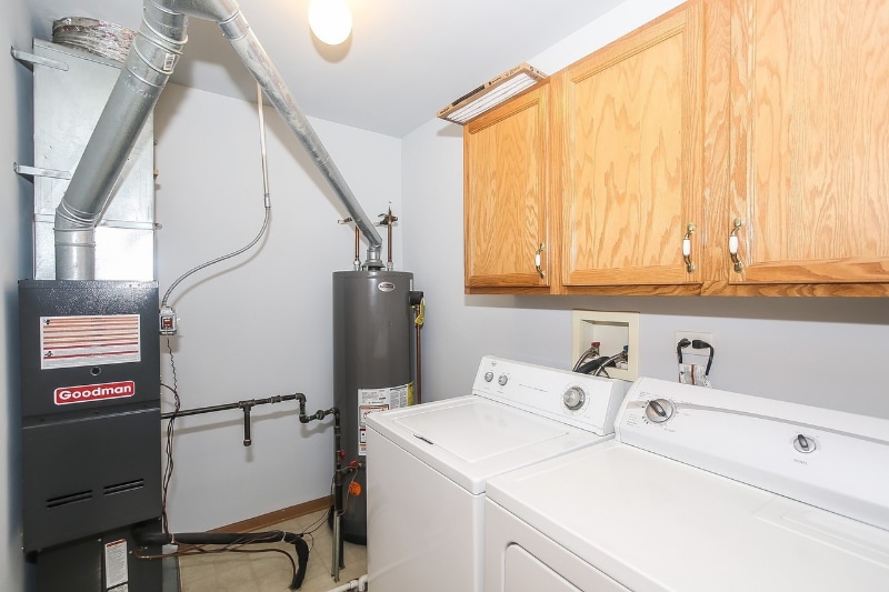 Building Photo - 720 Woodewind Dr