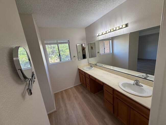 Building Photo - Wonderful 4 Bedroom 2-story Townhome in "F...