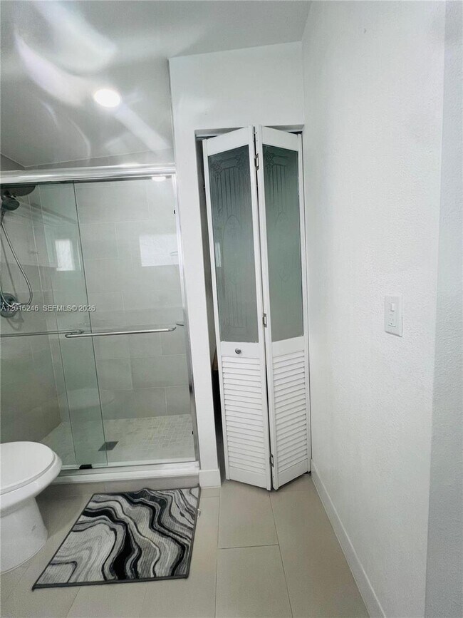 Building Photo - 2500 SW 131st Ct