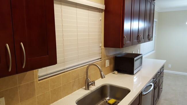 Kitchen - 2813 Toledo Ave