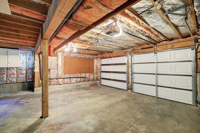 Building Photo - 3Bd/2.75Ba Maple Valley House