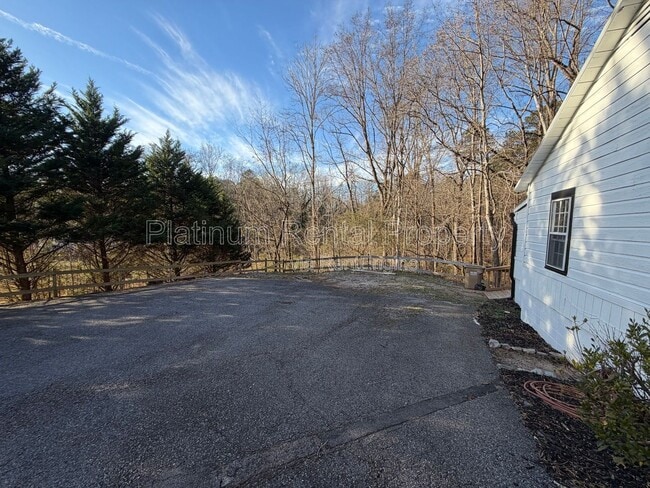 Building Photo - 329 Kelly Mill Rd