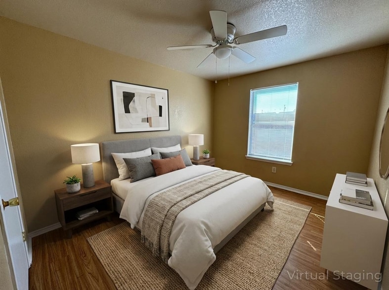 Building Photo - 1709 Cedarhill Dr