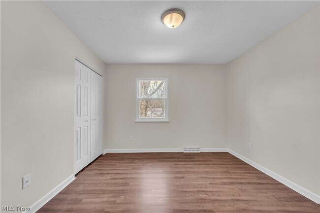 Building Photo - 5498 Broad Blvd