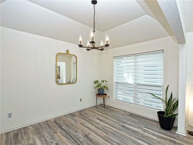 Building Photo - 1107 Hatteras Dr