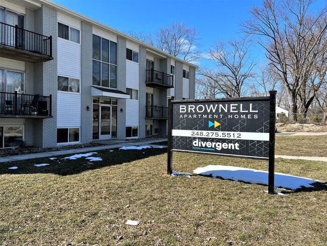 Building Photo - Luxury Living in the Heart of Downtown Uti...