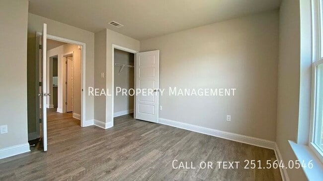Building Photo - 2552 Thornbury Lp