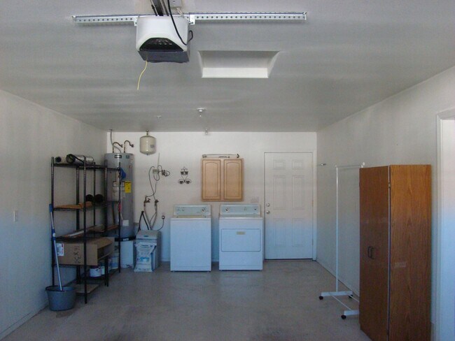 Building Photo - PENDING APPROVED APPLICATION!!!-No longer ...