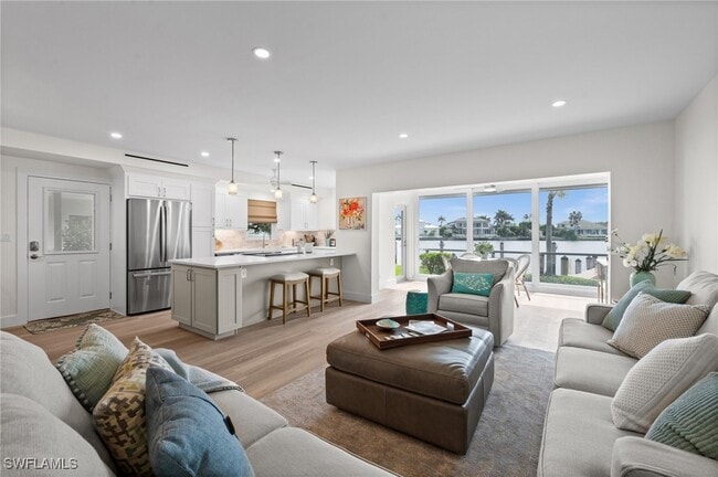 Building Photo - 3400 Gulf Shore Blvd N