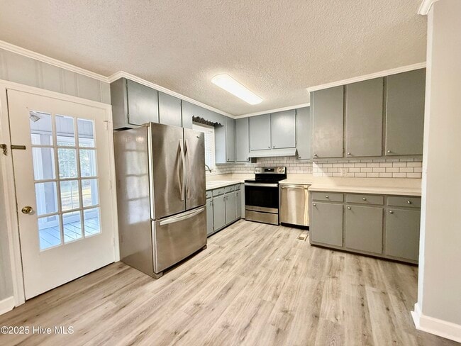 Building Photo - 808 Aspen Ln