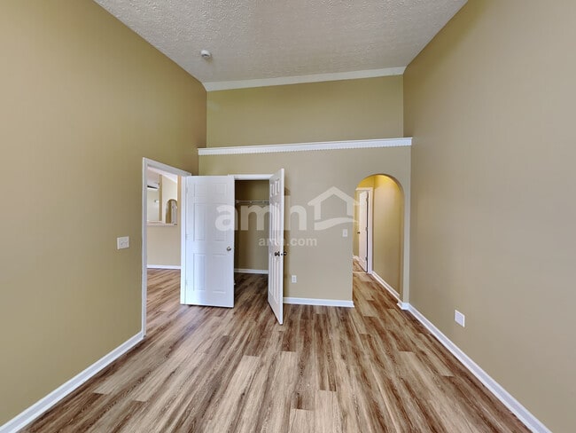 Building Photo - 5272 Gobel Dr