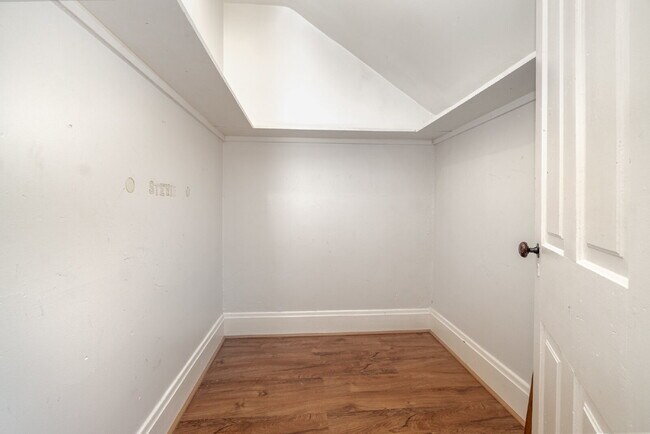 Building Photo - 149 N 2nd St