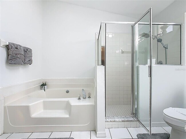 Building Photo - 1510 Chapman Oak Ct