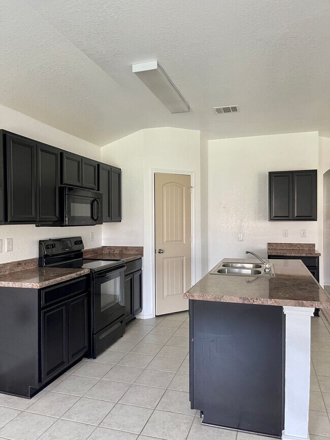 Building Photo - 1600 Nolte Farms Dr