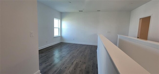 Building Photo - 14253 Kellogg Ave