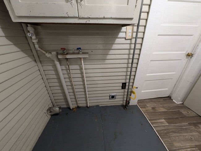 Building Photo - 1819 10th St