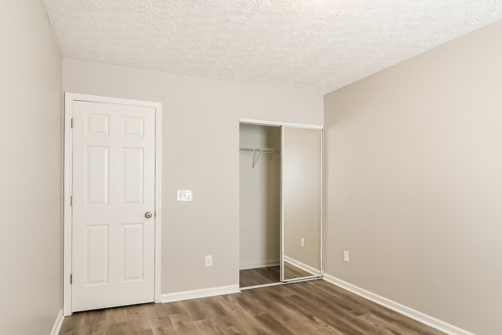 Building Photo - 207 Oak Grove Ln