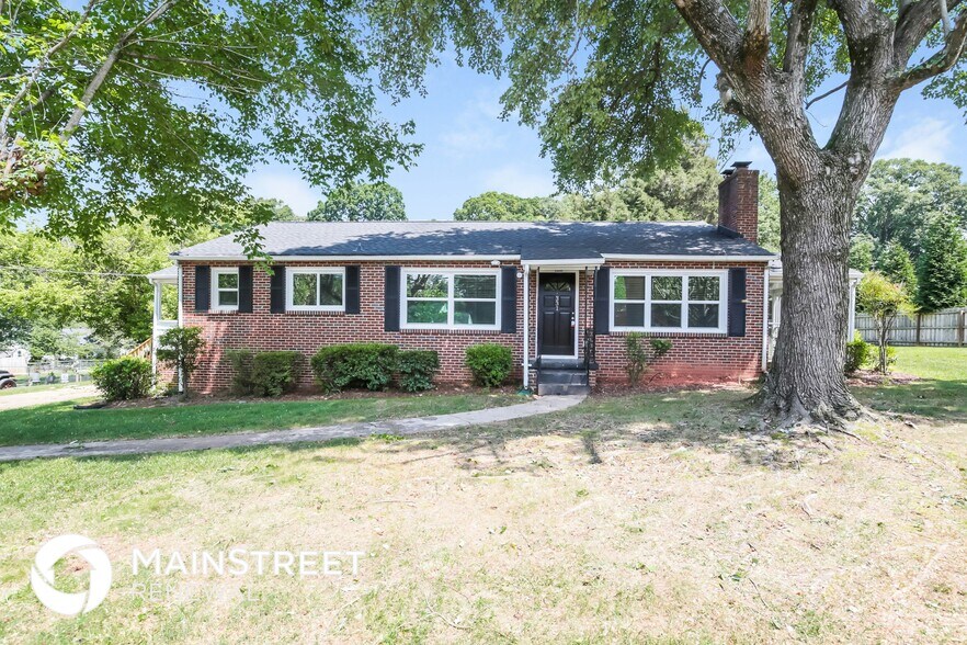 Primary Photo - 331 Skyview Dr