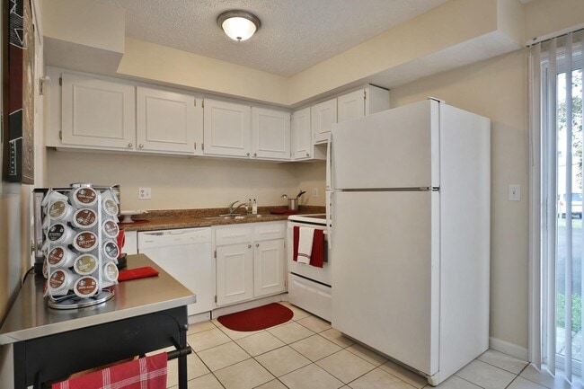 Building Photo - 1613 Worthington Row Dr