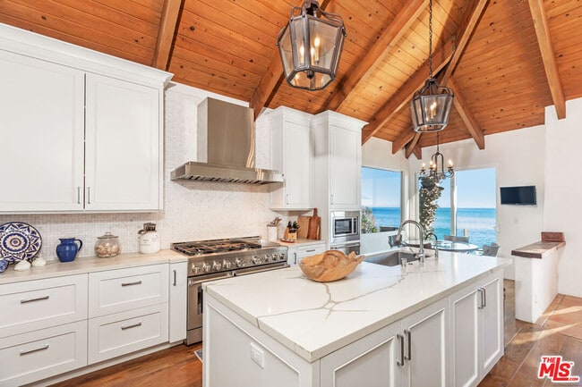 Building Photo - 24408 Malibu Rd