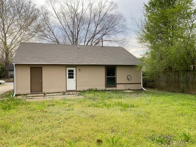 Building Photo - 3681 Barberry St