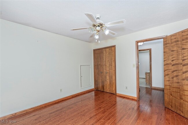 Building Photo - 6235 Sunnywood Dr