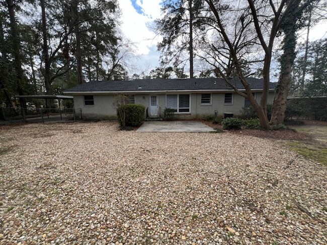 Building Photo - 3 Bedroom/2 Bath Home in Valdosta