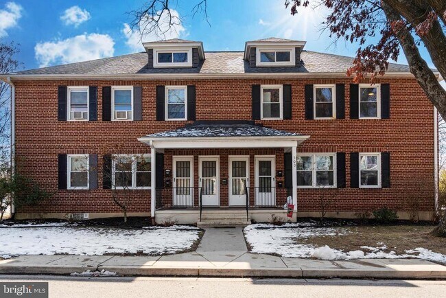 Building Photo - 500 Park Ave