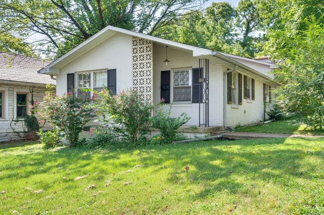 Primary Photo - Amazing 2BR/1BA in the Heart of Hillsboro ...