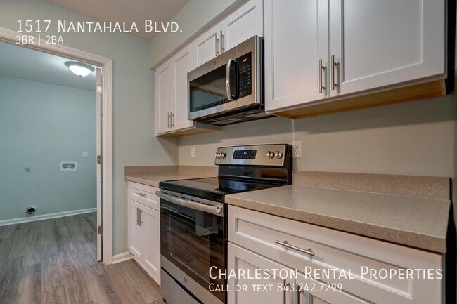 Building Photo - 1517 Nantahala Blvd