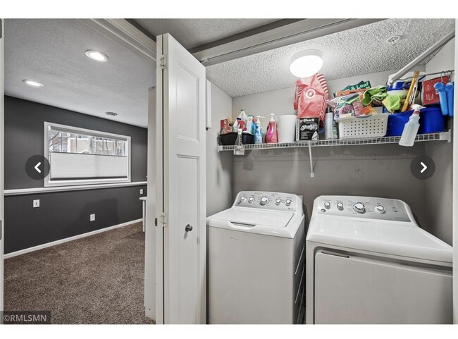 Building Photo - 11280 Sand Castle Dr