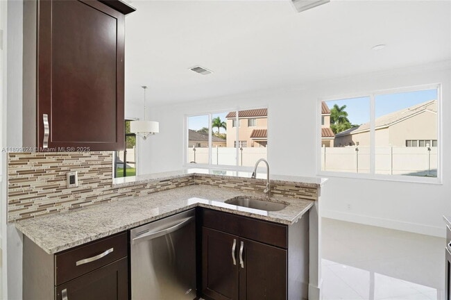 Building Photo - 1049 Thistle Creek Ct