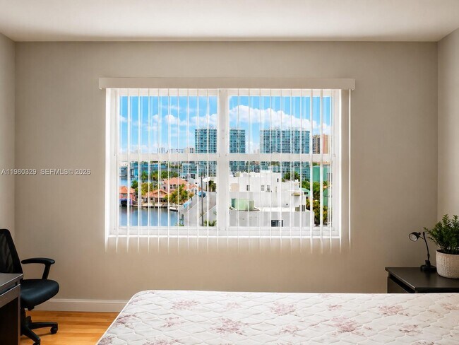 Building Photo - 400 Kings Point Dr