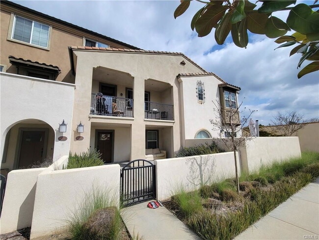 Building Photo - 909 Santa Fe Ave