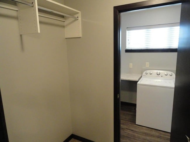 Building Photo - 1515 Ohana Ave