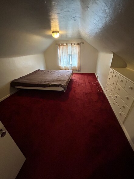 Building Photo - 190 Andrew Dr