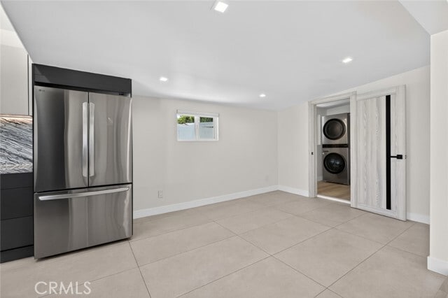 Building Photo - 10806 Paso Robles Ave