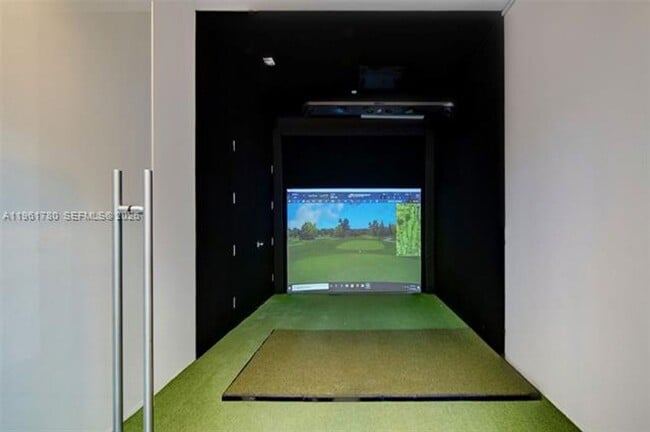 Building Photo - 851 NE 1st Ave