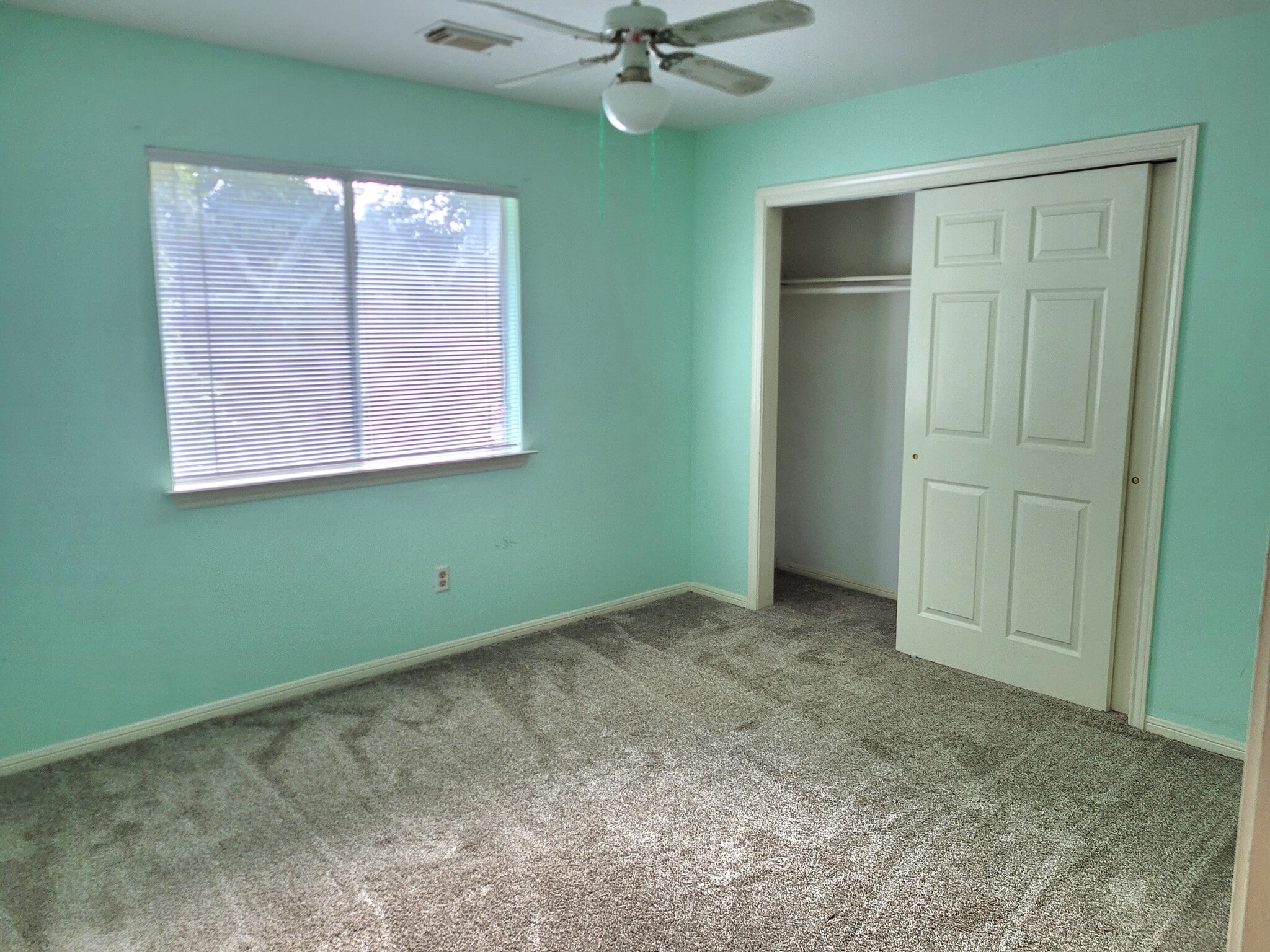 4th bedroom - 12607 Alderwood Dr
