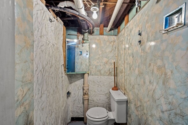 Building Photo - Stunning 3 bedroom home in McKeesport available Feb 15!