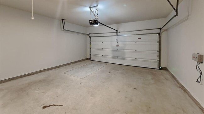 Building Photo - 12513 Florence Ln