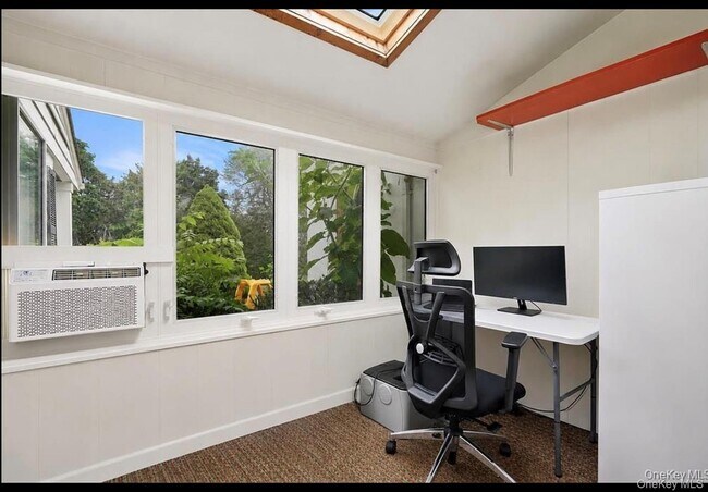 Building Photo - 14 Brisman Dr
