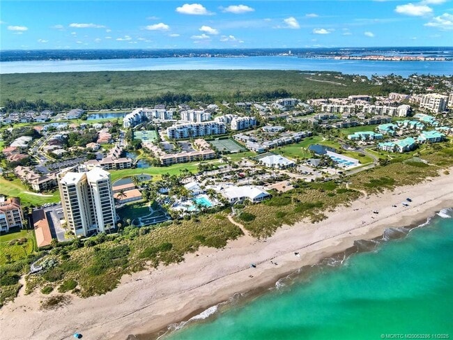 Building Photo - 301 S Compass Dr