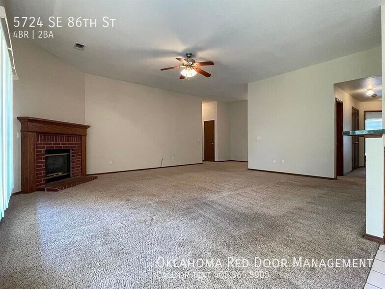 Building Photo - 5724 SE 86th St